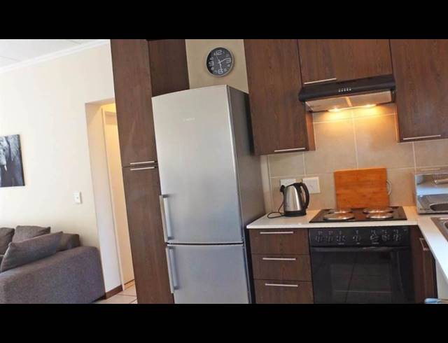 1 BEDROOM APARTMENT FOR SALE IN BRYANSTON